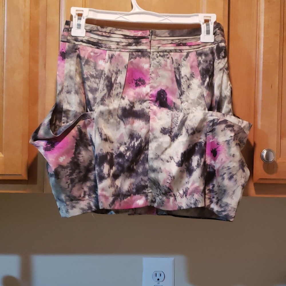 Skirt - Picture 2 of 2